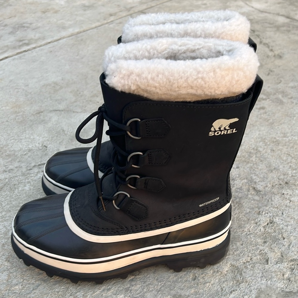 NWOT Sorel Women's Caribou Waterproof Boots